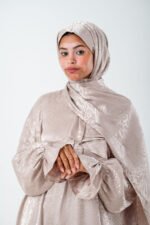 Beige Pattern Isdal - Image 3